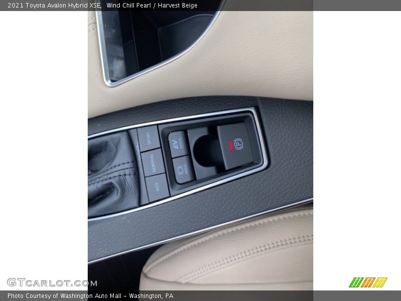 Wind Chill Pearl / Harvest Beige 2021 Toyota Avalon Hybrid XSE