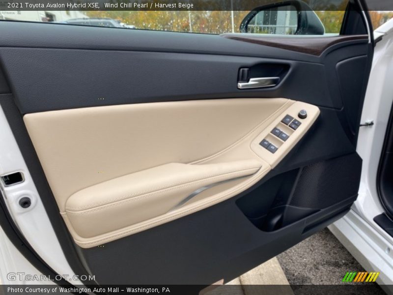 Door Panel of 2021 Avalon Hybrid XSE