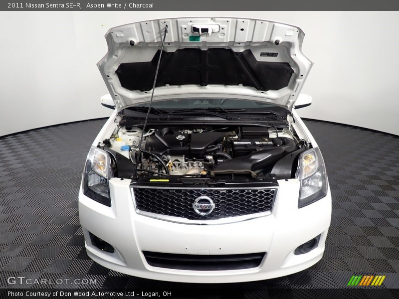 Aspen White / Charcoal 2011 Nissan Sentra SE-R