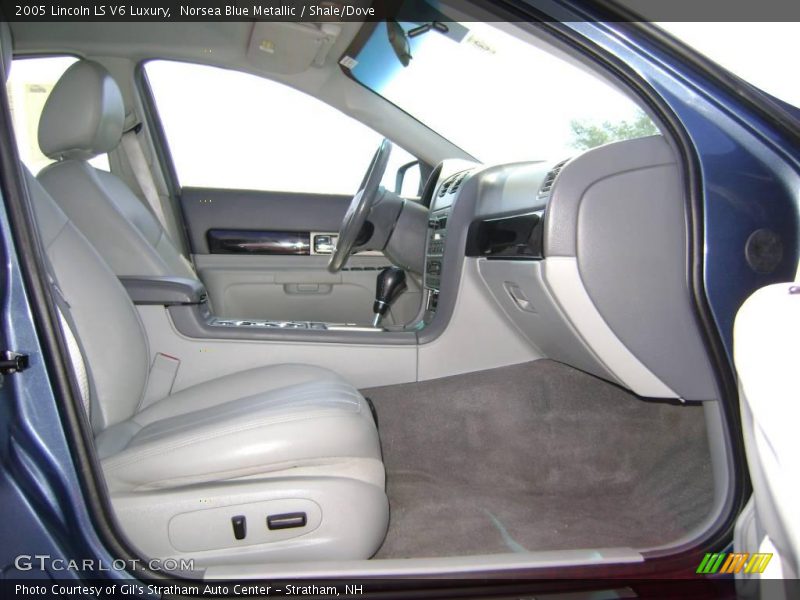 Norsea Blue Metallic / Shale/Dove 2005 Lincoln LS V6 Luxury