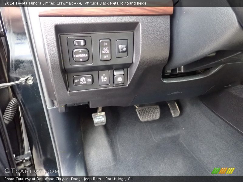 Attitude Black Metallic / Sand Beige 2014 Toyota Tundra Limited Crewmax 4x4