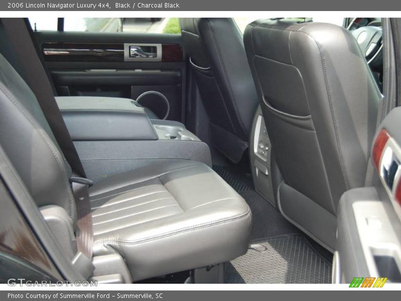 Black / Charcoal Black 2006 Lincoln Navigator Luxury 4x4