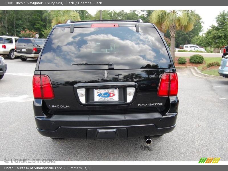 Black / Charcoal Black 2006 Lincoln Navigator Luxury 4x4