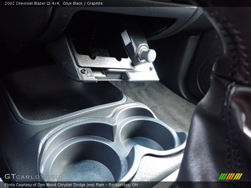 Onyx Black / Graphite 2002 Chevrolet Blazer LS 4x4