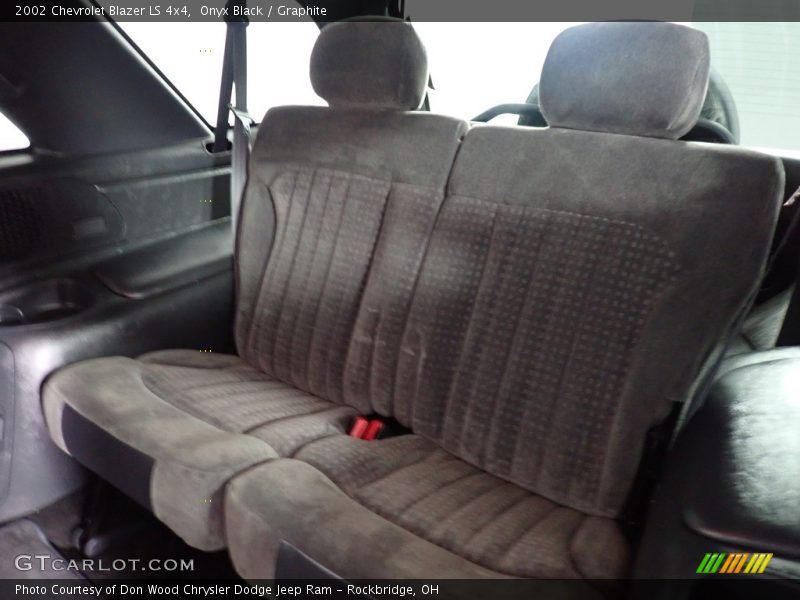 Onyx Black / Graphite 2002 Chevrolet Blazer LS 4x4