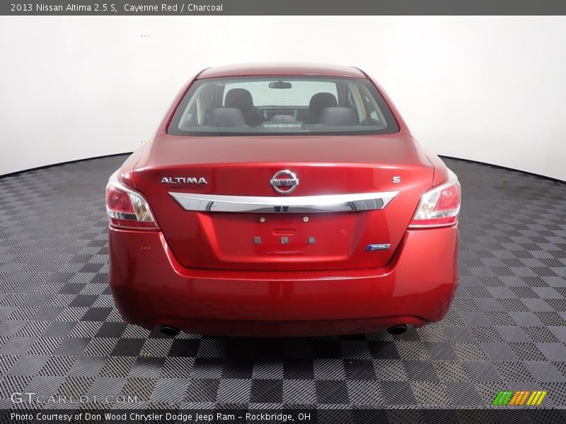 Cayenne Red / Charcoal 2013 Nissan Altima 2.5 S