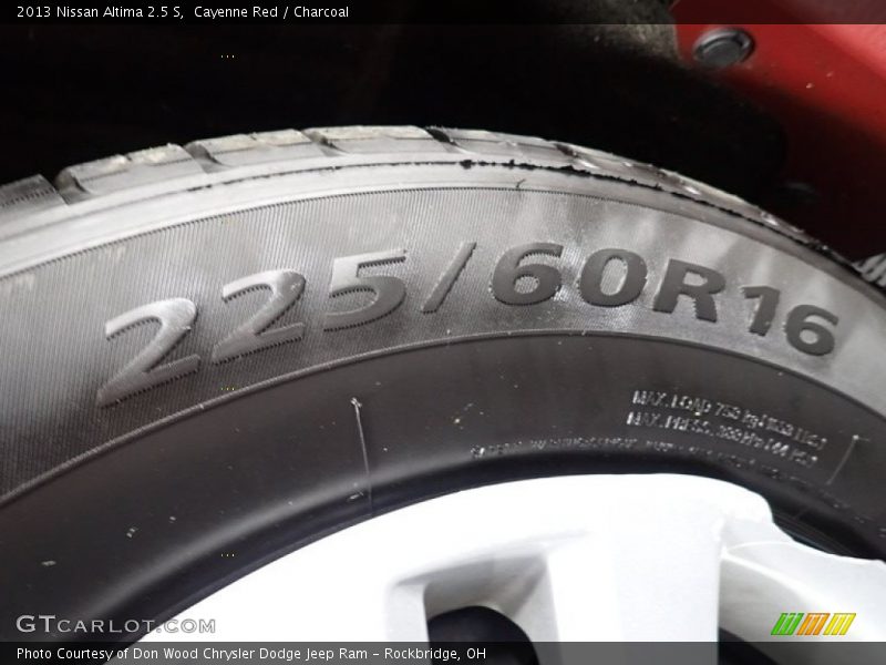 Cayenne Red / Charcoal 2013 Nissan Altima 2.5 S