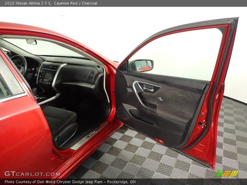 Cayenne Red / Charcoal 2013 Nissan Altima 2.5 S