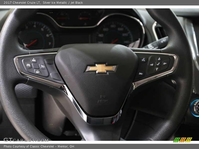 Silver Ice Metallic / Jet Black 2017 Chevrolet Cruze LT