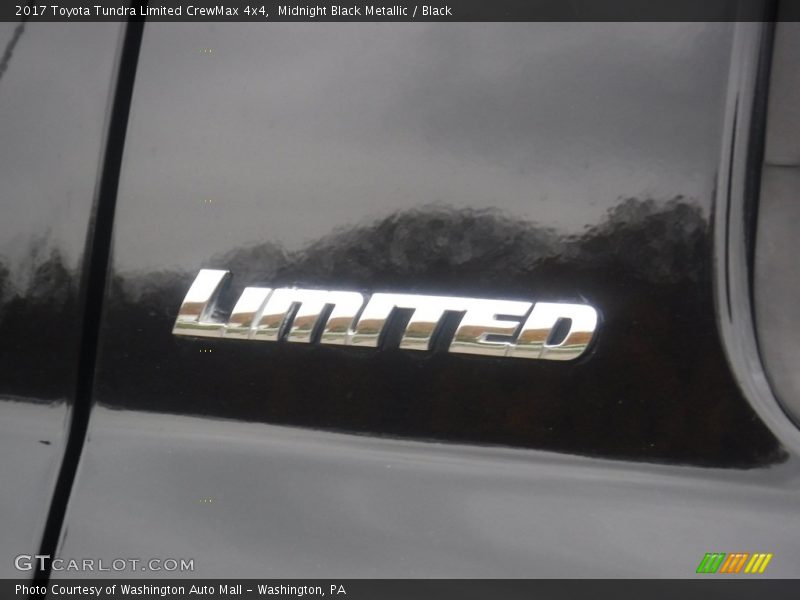 Midnight Black Metallic / Black 2017 Toyota Tundra Limited CrewMax 4x4