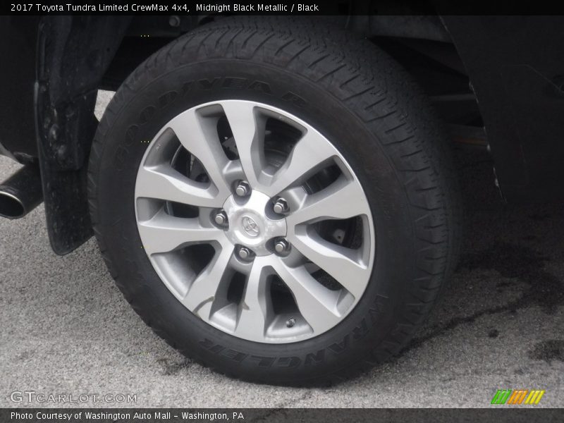 Midnight Black Metallic / Black 2017 Toyota Tundra Limited CrewMax 4x4