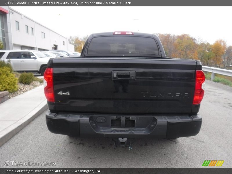 Midnight Black Metallic / Black 2017 Toyota Tundra Limited CrewMax 4x4