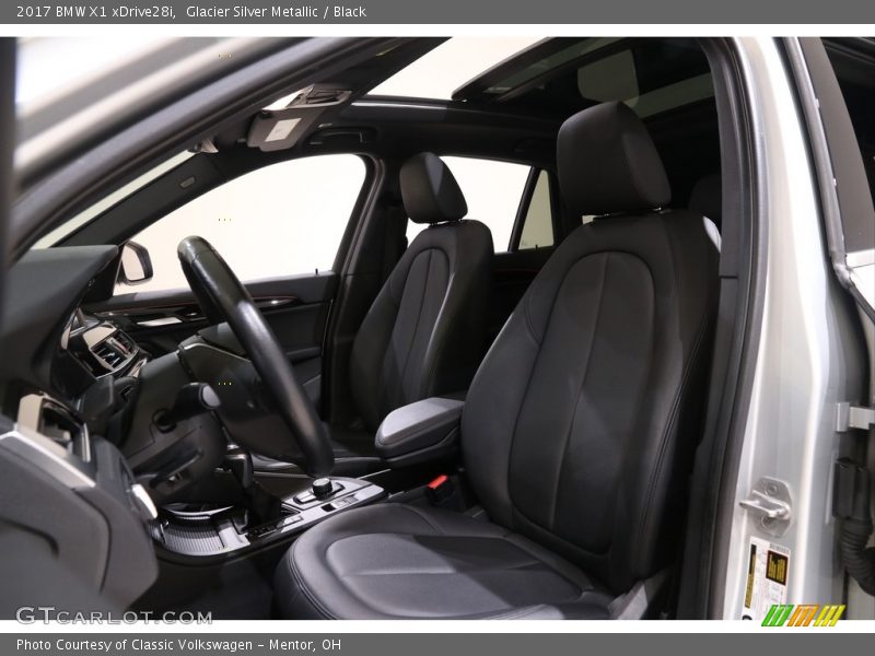 Glacier Silver Metallic / Black 2017 BMW X1 xDrive28i
