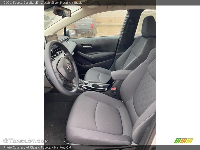 Classic Silver Metallic / Black 2021 Toyota Corolla LE