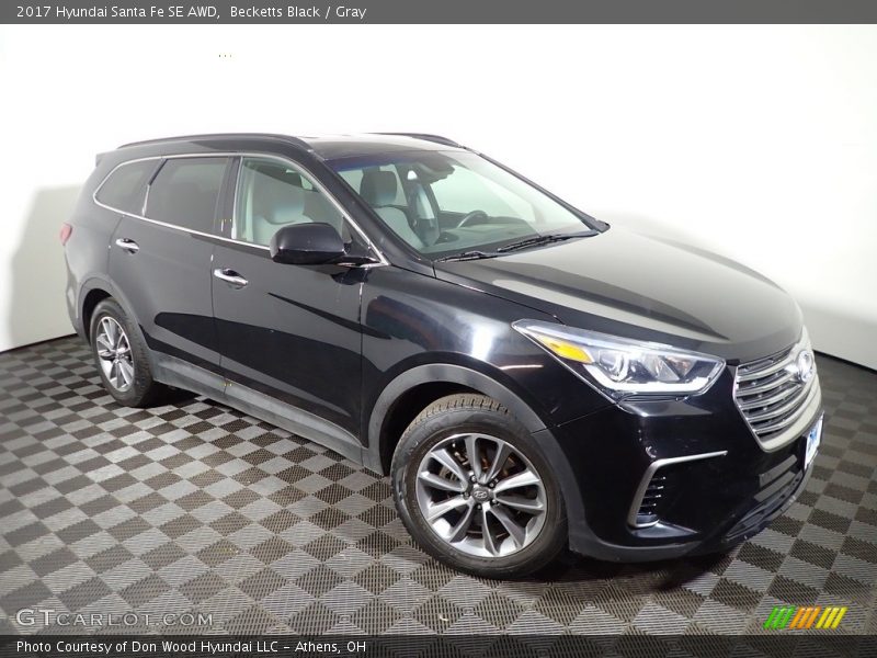Becketts Black / Gray 2017 Hyundai Santa Fe SE AWD