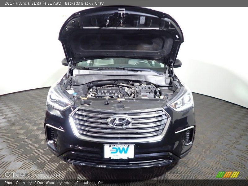 Becketts Black / Gray 2017 Hyundai Santa Fe SE AWD