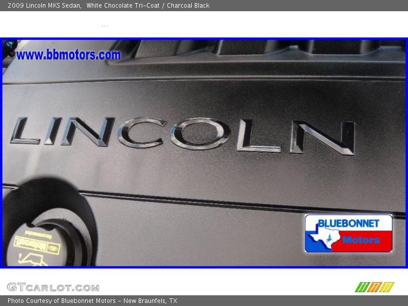 White Chocolate Tri-Coat / Charcoal Black 2009 Lincoln MKS Sedan