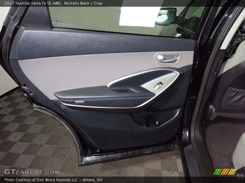 Becketts Black / Gray 2017 Hyundai Santa Fe SE AWD