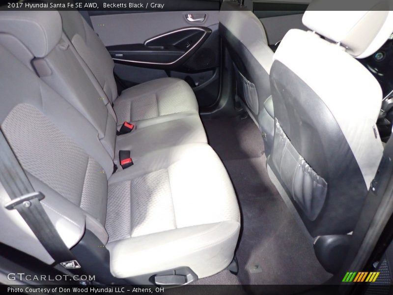 Becketts Black / Gray 2017 Hyundai Santa Fe SE AWD