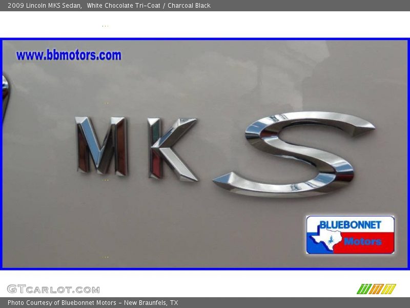 White Chocolate Tri-Coat / Charcoal Black 2009 Lincoln MKS Sedan
