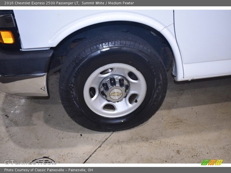 Summit White / Medium Pewter 2016 Chevrolet Express 2500 Passenger LT