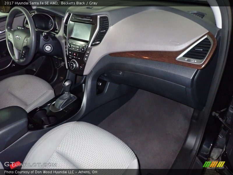 Becketts Black / Gray 2017 Hyundai Santa Fe SE AWD
