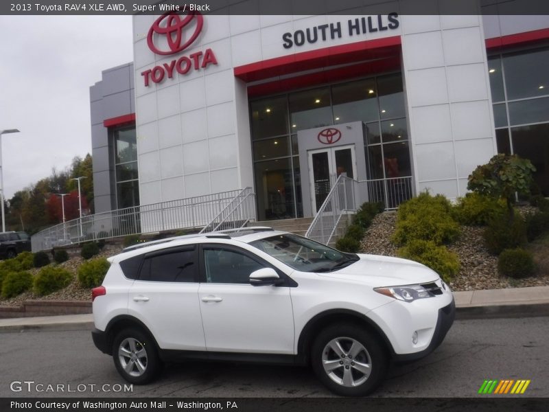 Super White / Black 2013 Toyota RAV4 XLE AWD