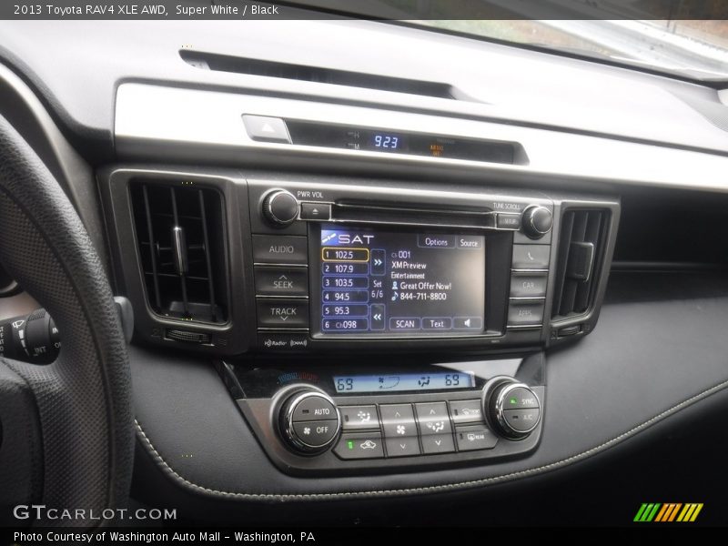 Super White / Black 2013 Toyota RAV4 XLE AWD