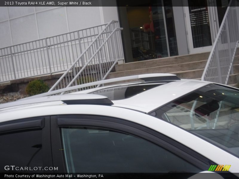 Super White / Black 2013 Toyota RAV4 XLE AWD