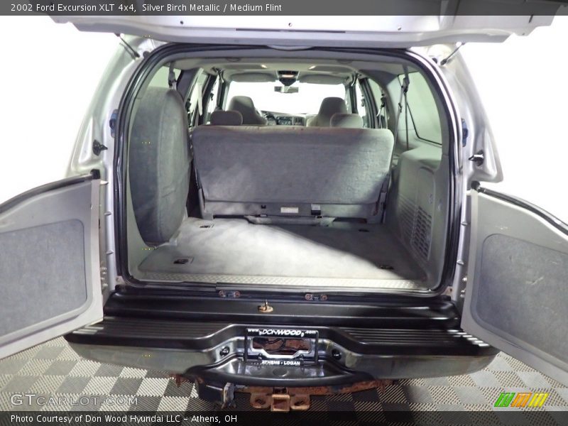 2002 Excursion XLT 4x4 Trunk