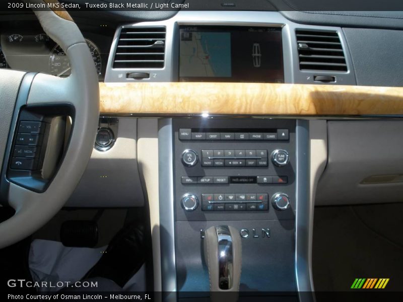 Tuxedo Black Metallic / Light Camel 2009 Lincoln MKS Sedan
