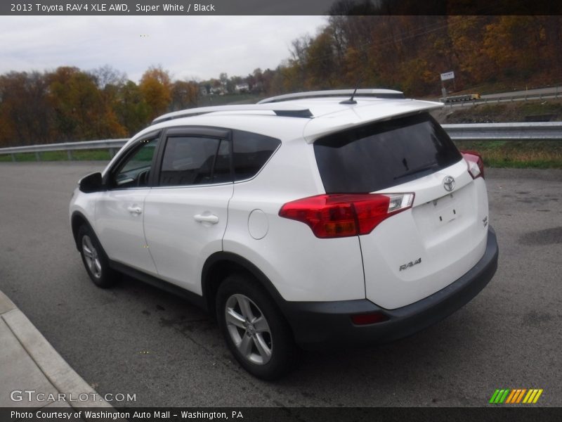 Super White / Black 2013 Toyota RAV4 XLE AWD