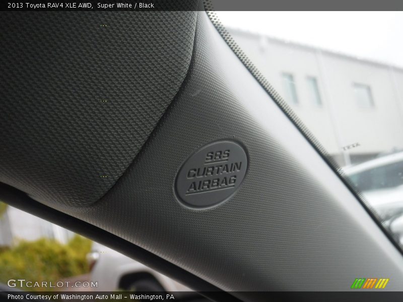 Super White / Black 2013 Toyota RAV4 XLE AWD