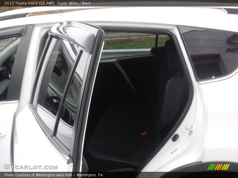 Super White / Black 2013 Toyota RAV4 XLE AWD