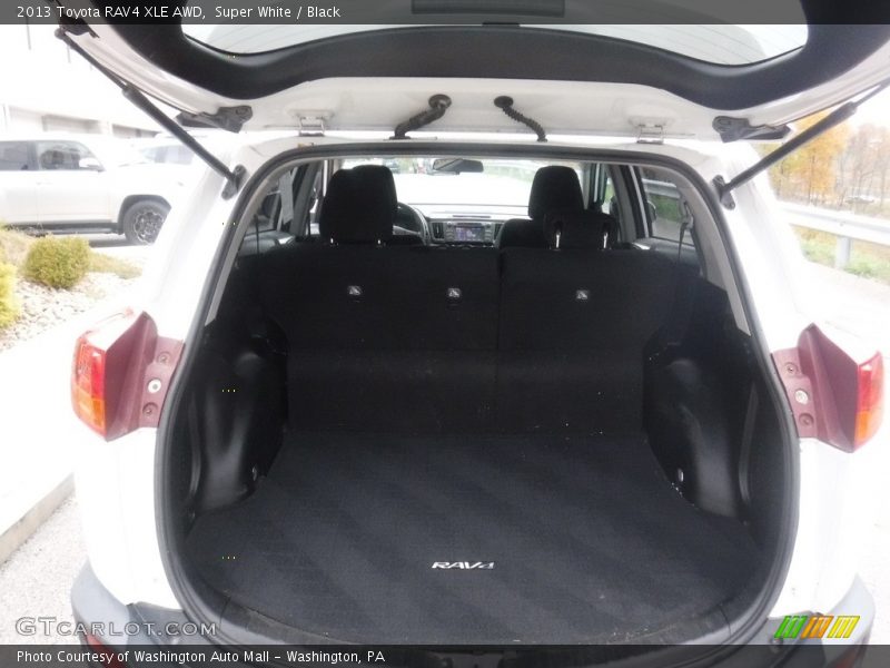 Super White / Black 2013 Toyota RAV4 XLE AWD