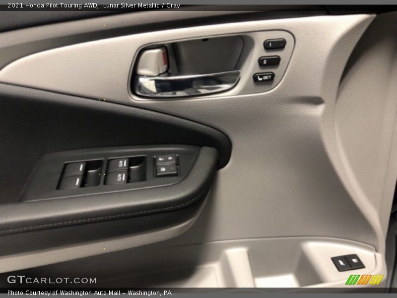 Lunar Silver Metallic / Gray 2021 Honda Pilot Touring AWD