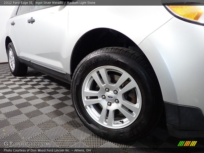 Ingot Silver Metallic / Medium Light Stone 2012 Ford Edge SE