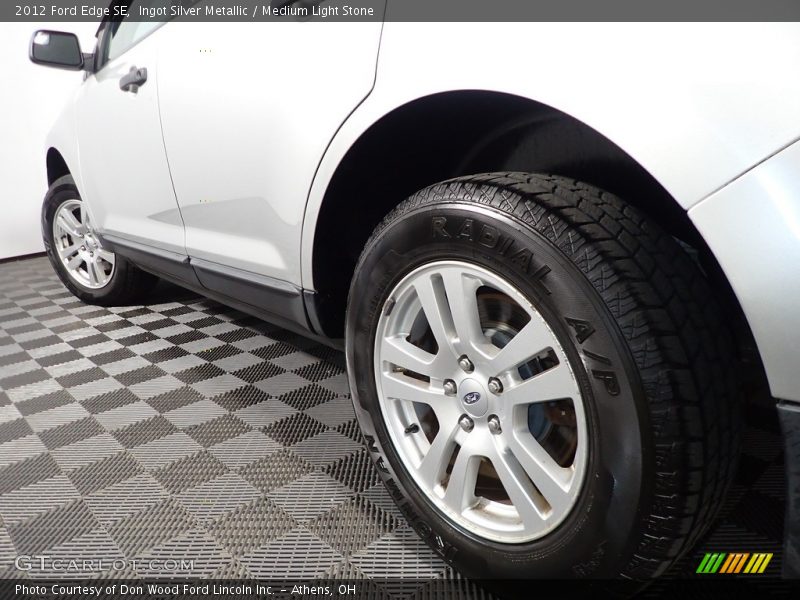 Ingot Silver Metallic / Medium Light Stone 2012 Ford Edge SE
