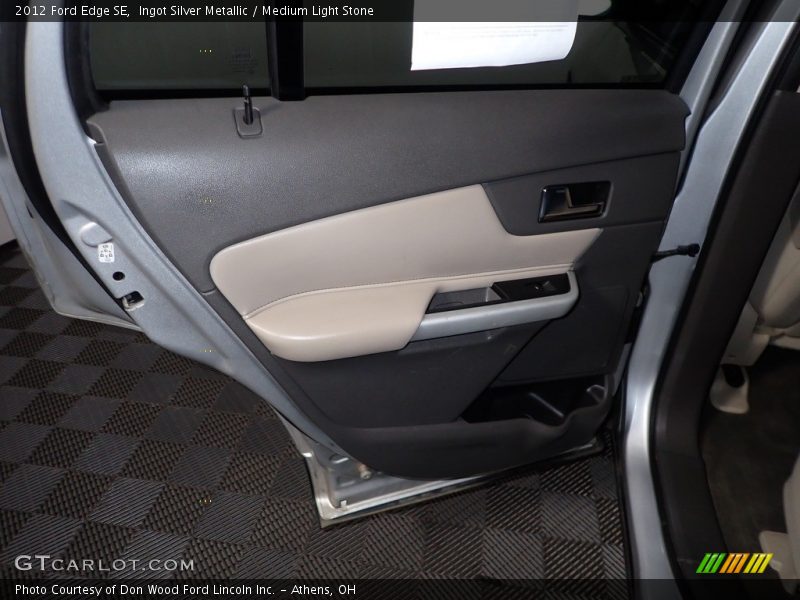 Ingot Silver Metallic / Medium Light Stone 2012 Ford Edge SE