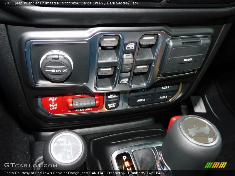 Controls of 2021 Wrangler Unlimited Rubicon 4x4