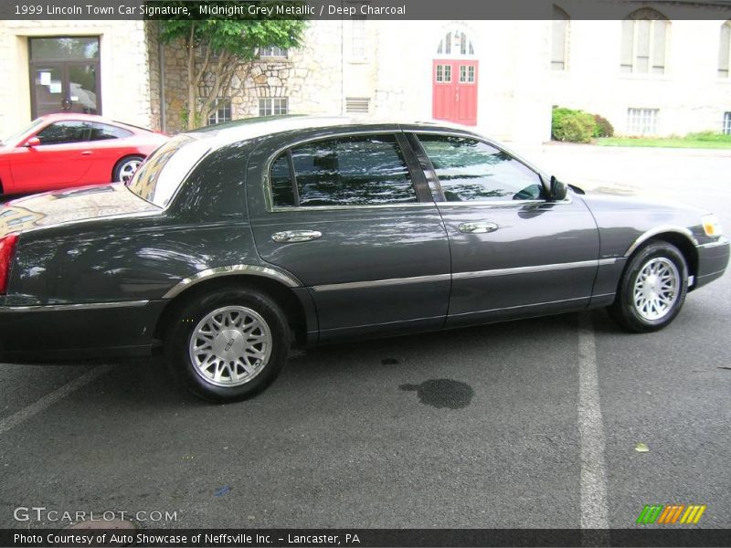 Midnight Grey Metallic / Deep Charcoal 1999 Lincoln Town Car Signature