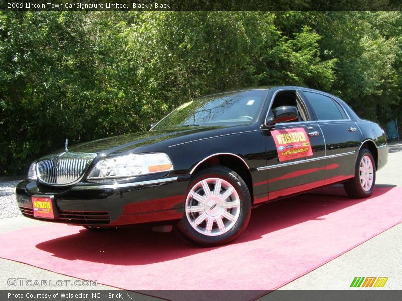 Black / Black 2009 Lincoln Town Car Signature Limited