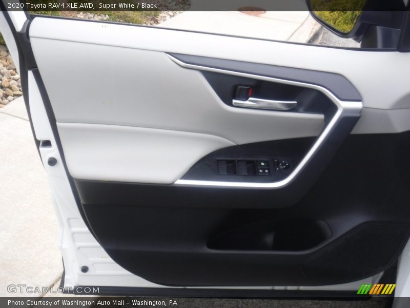 Super White / Black 2020 Toyota RAV4 XLE AWD