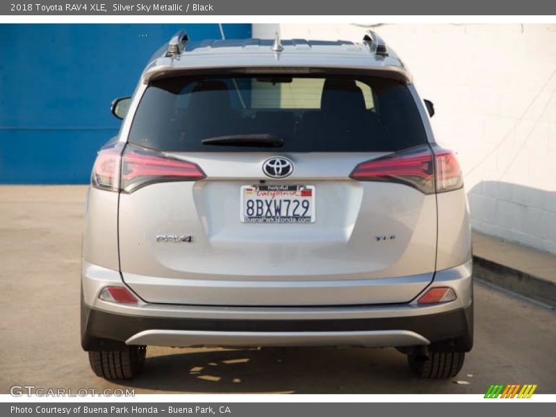 Silver Sky Metallic / Black 2018 Toyota RAV4 XLE
