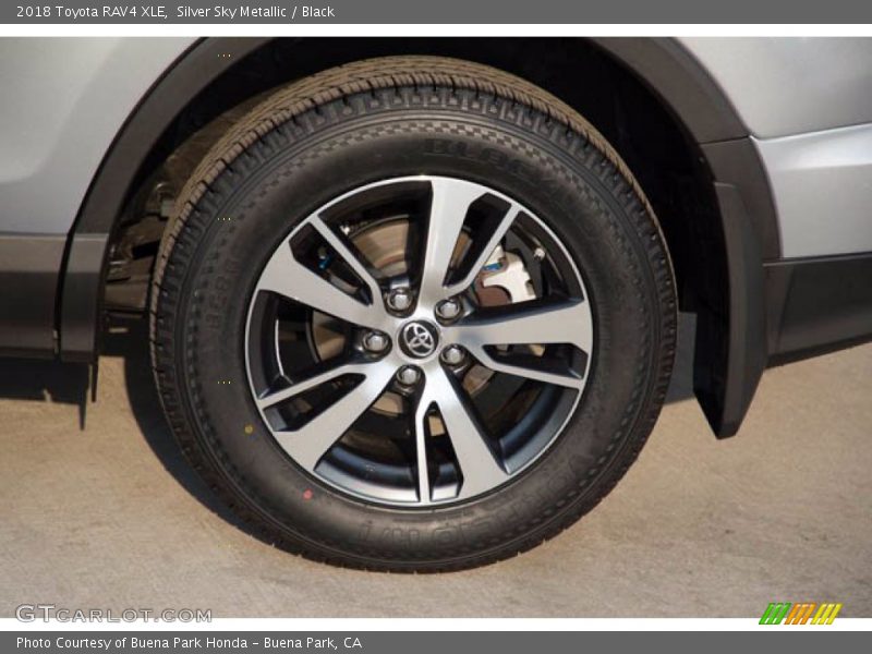 Silver Sky Metallic / Black 2018 Toyota RAV4 XLE