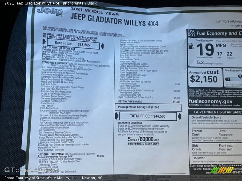 Bright White / Black 2021 Jeep Gladiator Willys 4x4