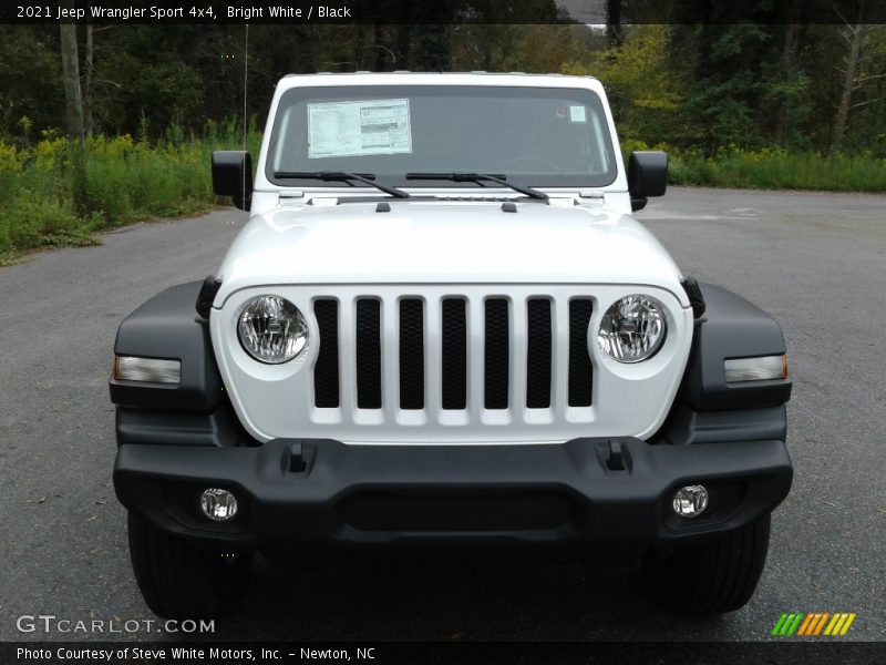 Bright White / Black 2021 Jeep Wrangler Sport 4x4