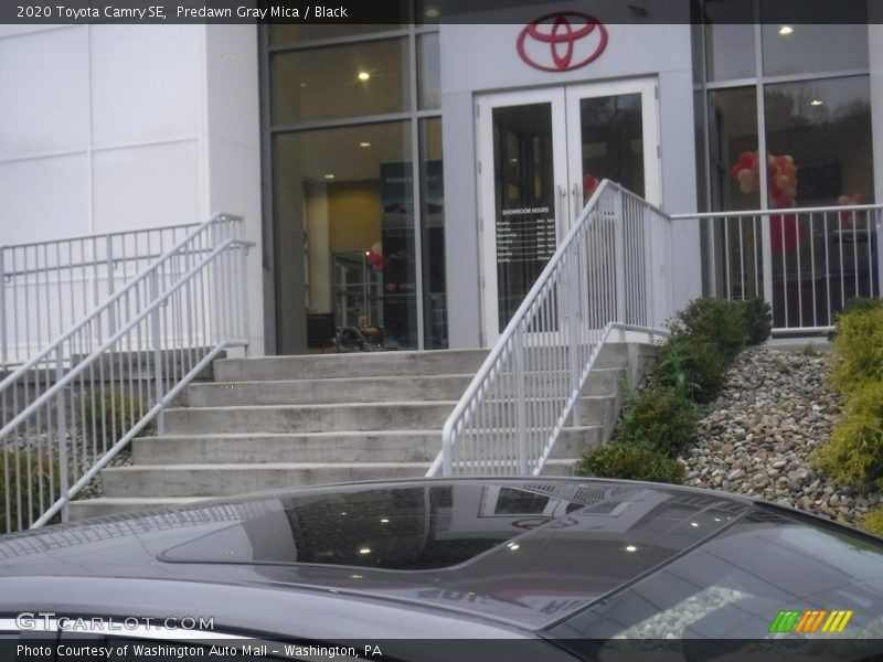 Predawn Gray Mica / Black 2020 Toyota Camry SE