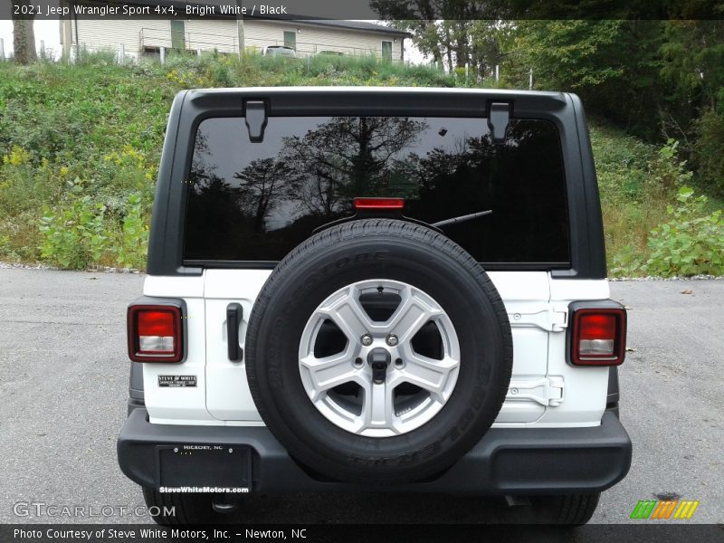 Bright White / Black 2021 Jeep Wrangler Sport 4x4