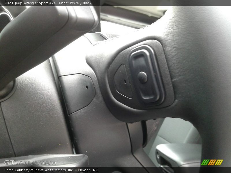 Bright White / Black 2021 Jeep Wrangler Sport 4x4
